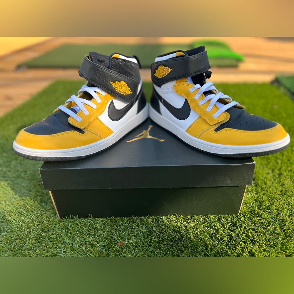Air Jordan 1 High FlyEase 'Yellow Ochre'